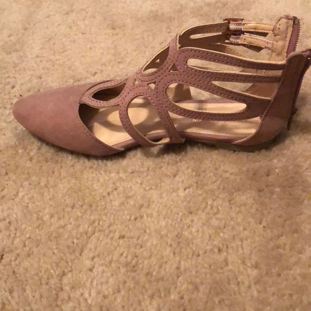 Shoes - Picture 2 of 4